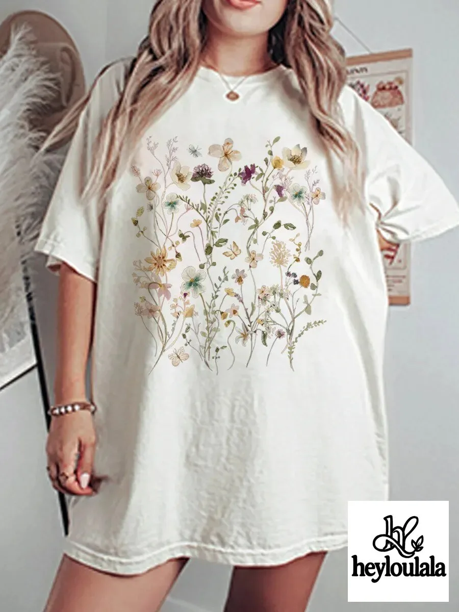 Vintage Boho Wildflowers Cottagecore Aesthetic Oversized Graphic T-Shirt